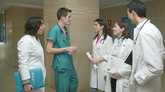 Demostrado: los nuevos médicos envejecen seis veces más deprisa durante su primer año de MIR