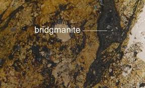 El mineral más abundante de la Tierra ya tiene, por fin, un nombre