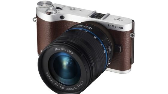 Samsung lanza en España su cámara NX300